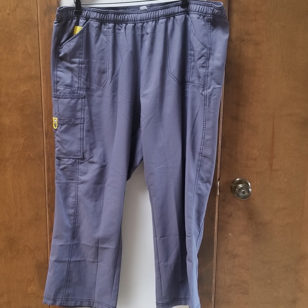 Women's WonderWink Boot cut Cargo Scrub pants  2XP